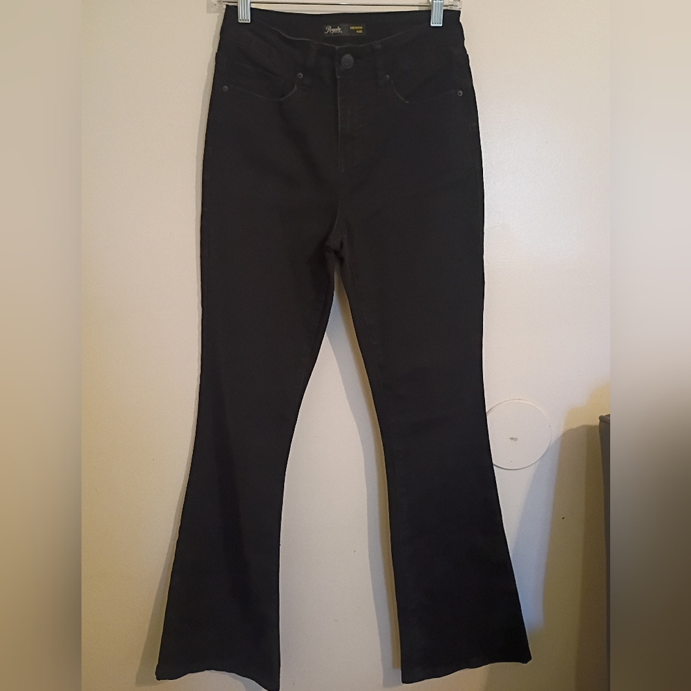 Royalty Women's Classic Black   Flare Leg Jeans‎ Sz 6